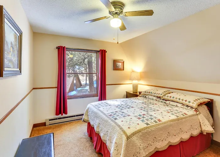 Cozy Black Hills Nature Retreat With Private Deck!