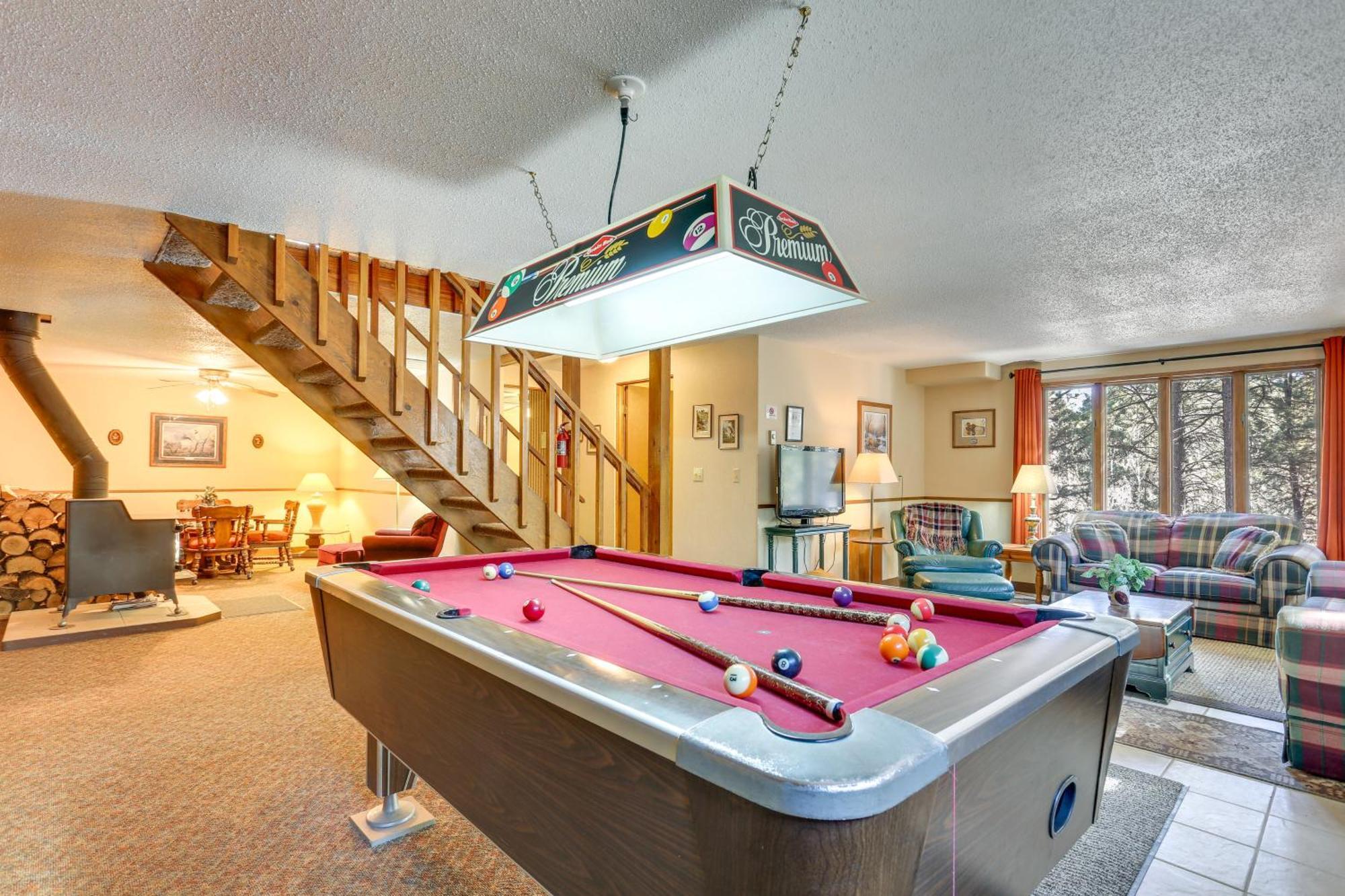 Cozy Black Hills Nature Retreat With Private Deck!